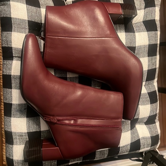 Alfani New Fall Perfect Short Bootie High Stacked Heel Zipper Maroon Square Toe - Picture 2 of 9